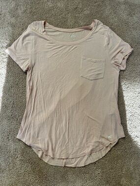 Hollister Women's Scoop Neck Pocket Tee in Pale Blush